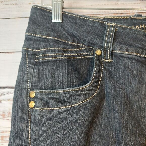 Womans Streetwear Society Jeans - Picture 4 of 15